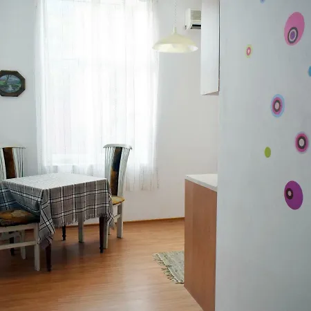 Sea Garden Apartment